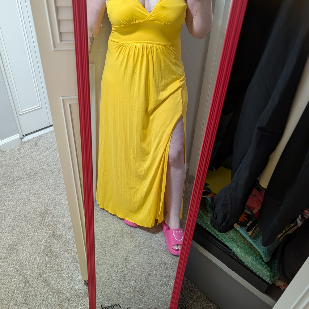 Sunny Yellow Sleeveless Maxi Dress - Picture 2 of 4